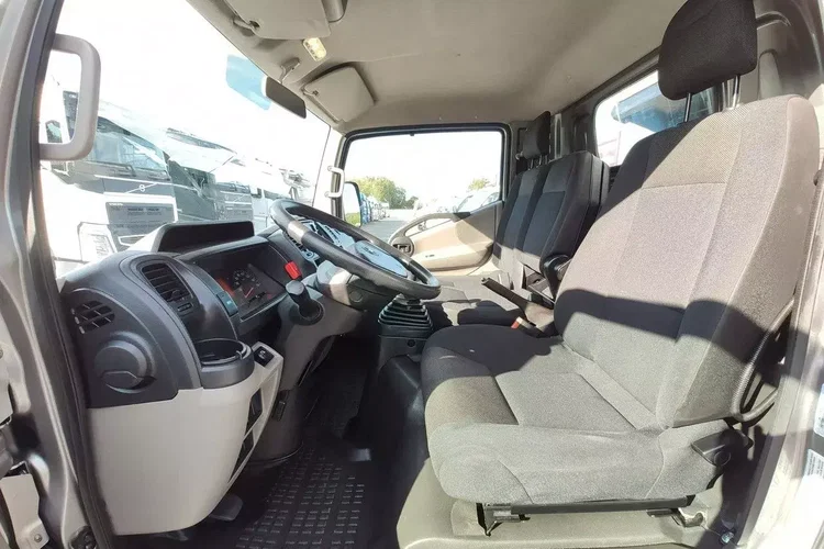 Nissan Cabstar zdjęcie 21