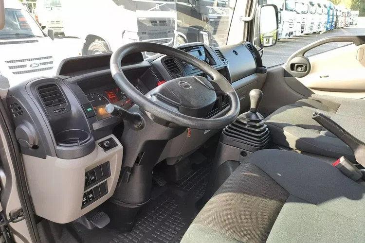 Nissan Cabstar zdjęcie 22