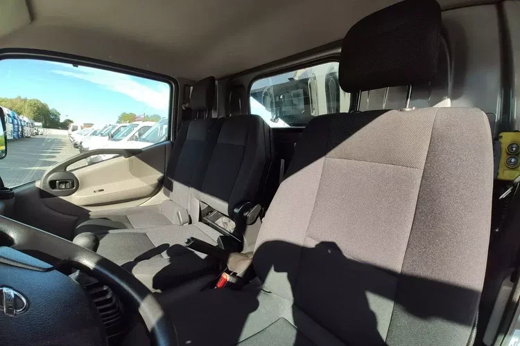 Nissan Cabstar zdjęcie 27