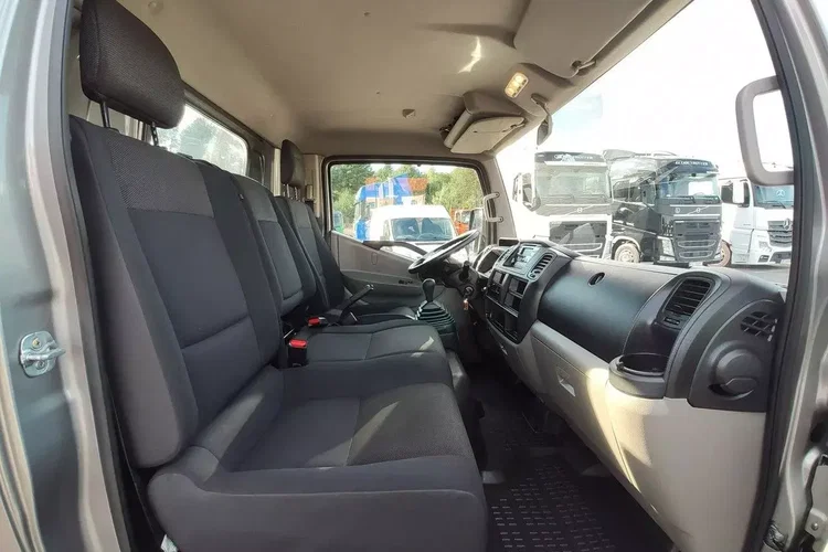 Nissan Cabstar zdjęcie 28