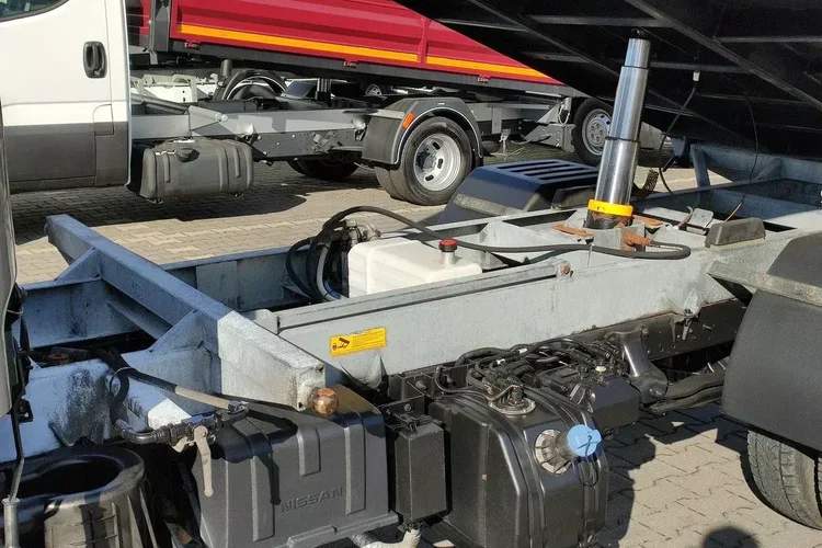 Nissan Cabstar zdjęcie 7