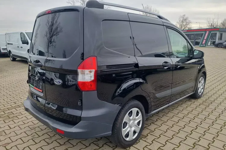 Ford Transit Courier 33999zł BRUTTO 1, 5 TdCi/101KM zdjęcie 7