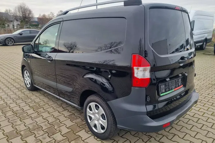 Ford Transit Courier 33999zł BRUTTO 1, 5 TdCi/101KM zdjęcie 8