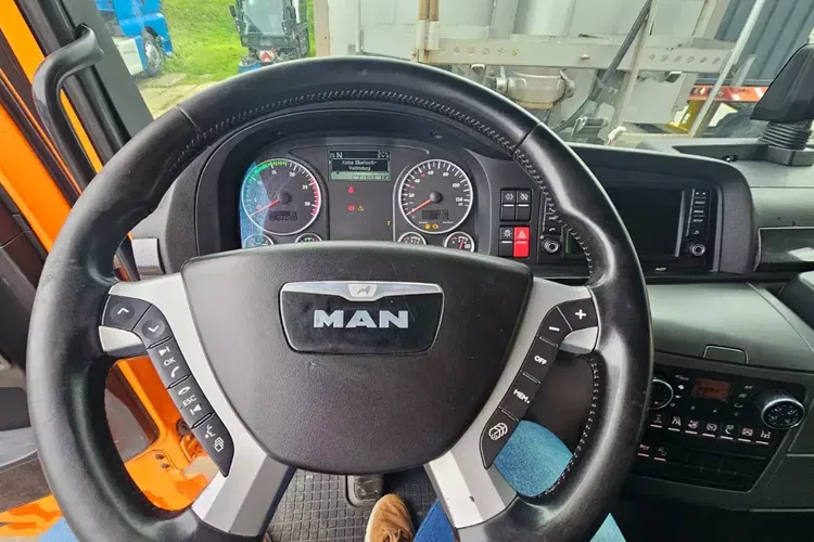 MAN TGX 18.560 zdjęcie 17