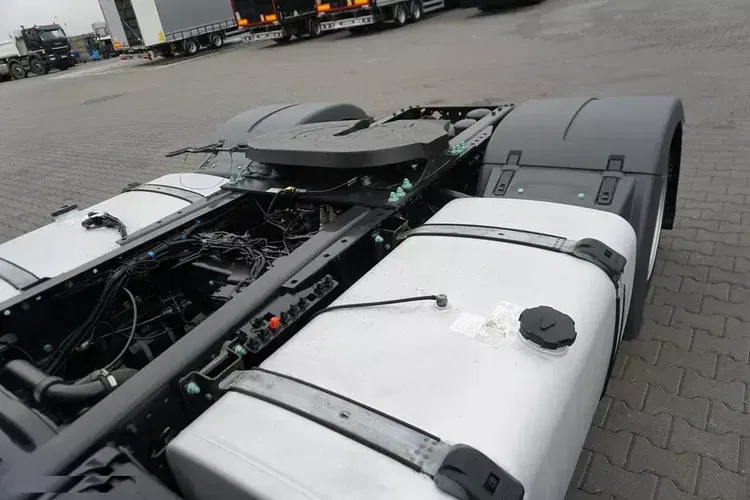 MAN TGX / 18.500 / ACC / E 6 / MEGA / LOW DECK / RETARDER / XXL zdjęcie 30