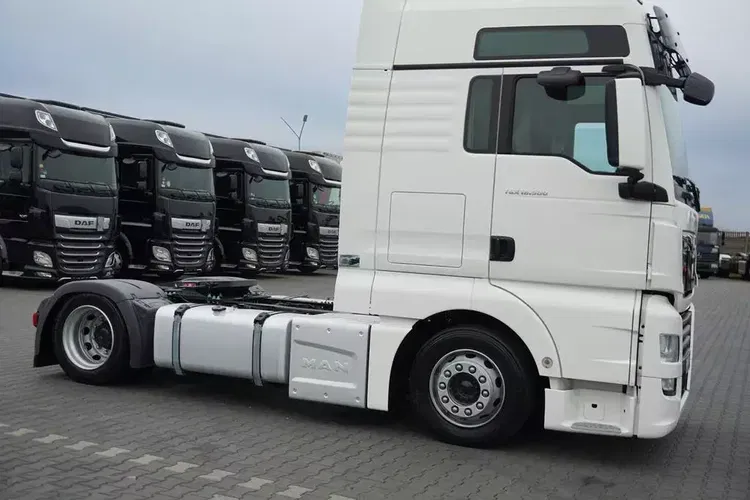 MAN TGX / 18.500 / ACC / E 6 / MEGA / LOW DECK / RETARDER / XXL zdjęcie 36