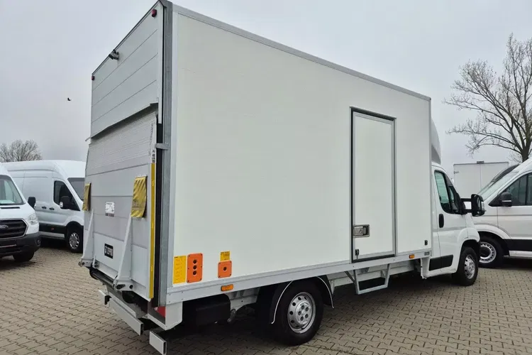 Peugeot Boxer Kontener 8 ePAL 79900zł NETTO 2.2HDi/165KM zdjęcie 8