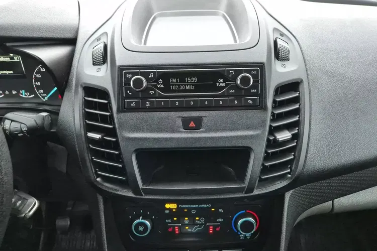 Ford Transit Connect L2H1 39999zł NETTO 1,  5TdCi/120KM zdjęcie 21