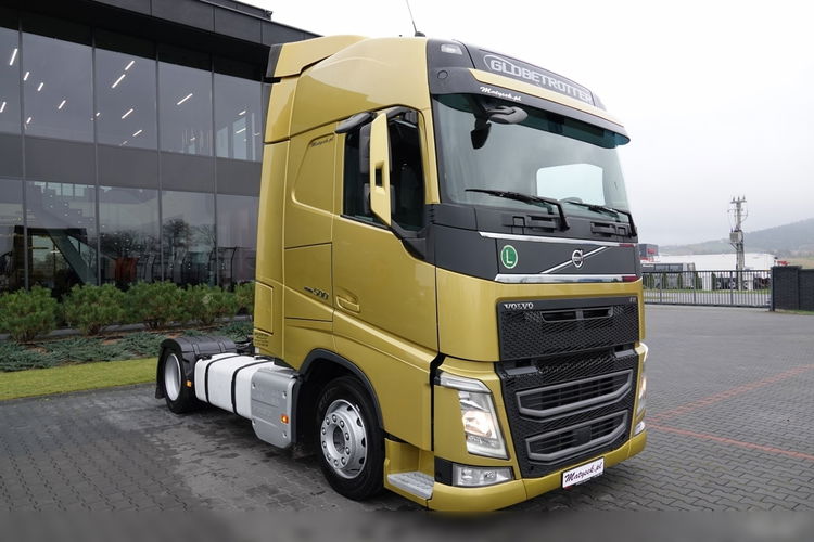 Volvo FH 500 / LOWDECK / MEGA / 2017 ROK / PO KONTRAKCIE SERWISOWYM zdjęcie 3