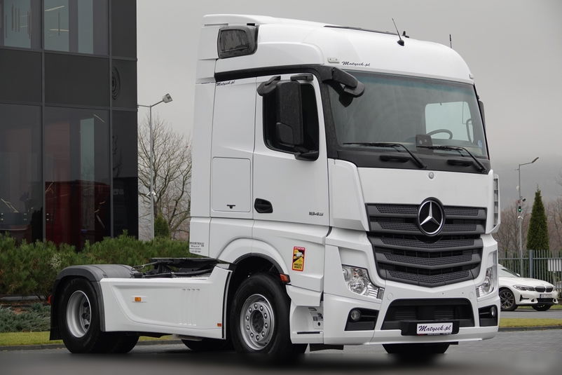 ciągnik siodłowy Mercedes zdjęcie 1