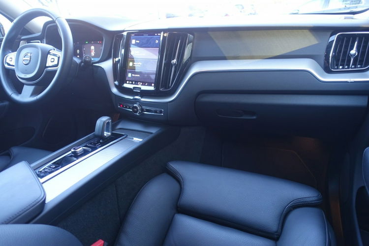 Volvo XC 60 Oferta Prywatna Salon PL Auto na gwarancji do 06.2025 zdjęcie 18