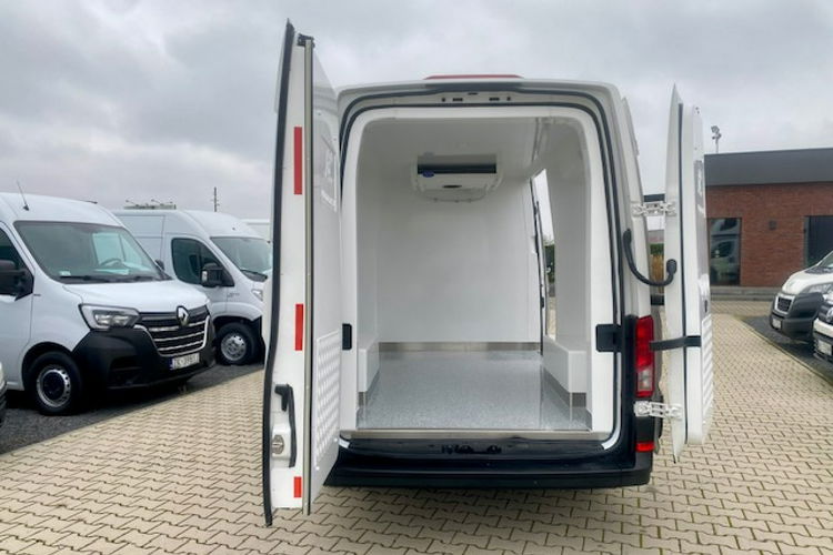 Volkswagen Crafter SALON PL / CARRIER CHŁODNIA MROŻNIA / PRĄD 220V /129 tys.km/GWARANCJA zdjęcie 11