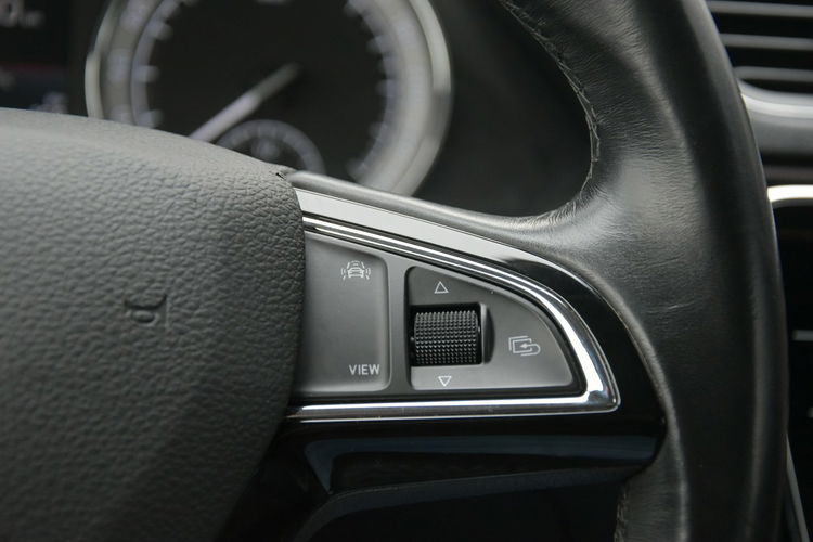 Skoda Superb 2.0TDi 190KM DSG 2018r. SALON L&K BiX LED NAVi Ambiente el klapa zdjęcie 26