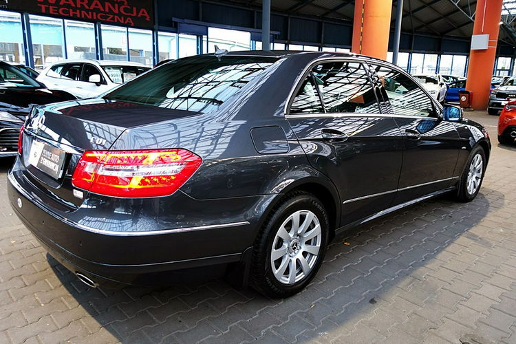 Mercedes E 350 3.0 V6 CDi Kupiony w POLSKIM Salonie AVANTGARDE Skóra+WEBASTO+El.Dach 4x2 zdjęcie 51