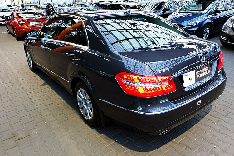 Mercedes E 350 3.0 V6 CDi Kupiony w POLSKIM Salonie AVANTGARDE Skóra+WEBASTO+El.Dach 4x2 zdjęcie 52