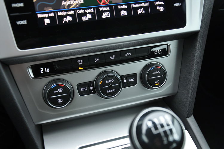 Volkswagen Passat 2.0TDI 150KM Comfort Navi LED Czujniki ACC 1wł SalonPL Gwar. Dealer zdjęcie 18