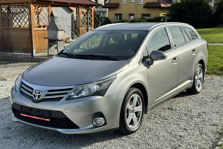 Toyota Avensis 1.8 Benz. 147KM z Niemiec LIFT 2012r Nawigacja, KAMERA COFANIA zdjęcie 3