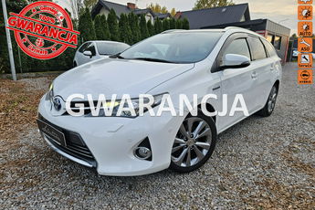 Toyota Auris 1.8 HSD 136KM Full Opcja Panorama Kamera Bardzo ładny