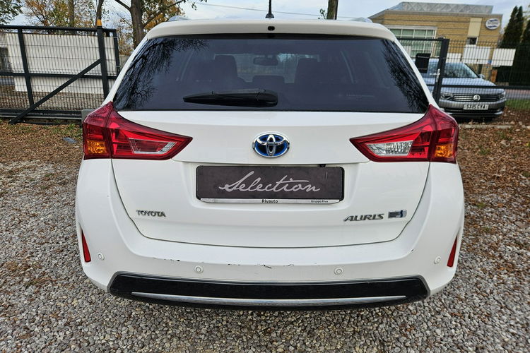 Toyota Auris 1.8 HSD 136KM Full Opcja Panorama Kamera Bardzo ładny zdjęcie 4