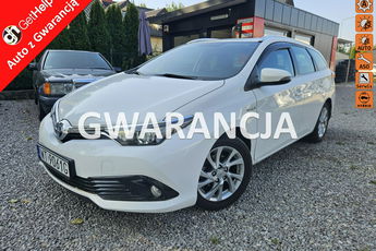 Toyota Auris 1.8 HSD 136KM Kamera Bardzo ładny