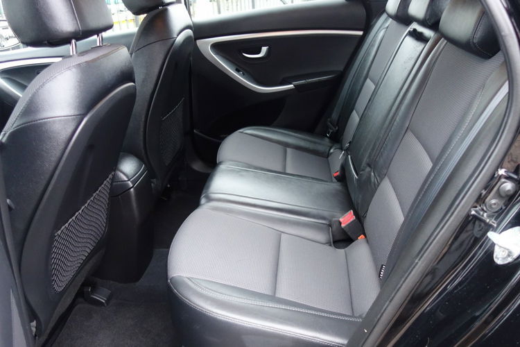 i30 Hyundai I30 2013 1.4 benzyna niski przebieg dobrze wyposażony zdjęcie 11