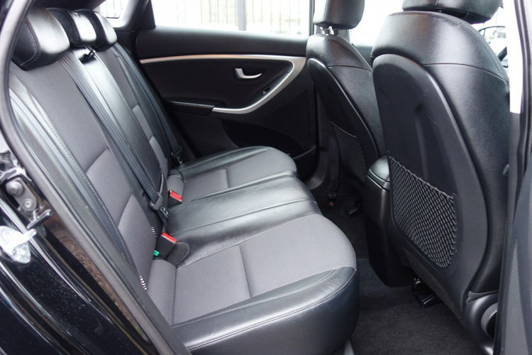 i30 Hyundai I30 2013 1.4 benzyna niski przebieg dobrze wyposażony zdjęcie 14