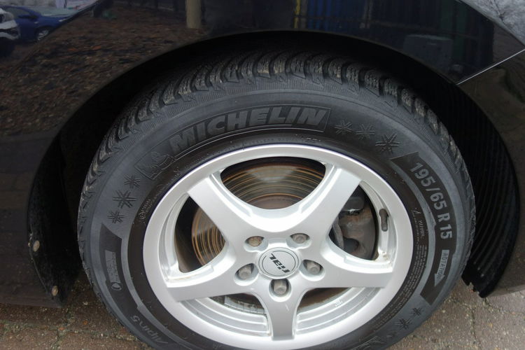 i30 Hyundai I30 2013 1.4 benzyna niski przebieg dobrze wyposażony zdjęcie 32