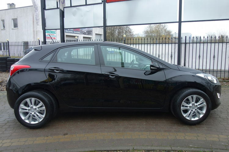 i30 Hyundai I30 2013 1.4 benzyna niski przebieg dobrze wyposażony zdjęcie 8