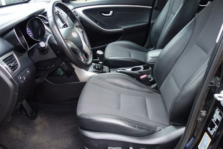 i30 Hyundai I30 2013 1.4 benzyna niski przebieg dobrze wyposażony zdjęcie 9