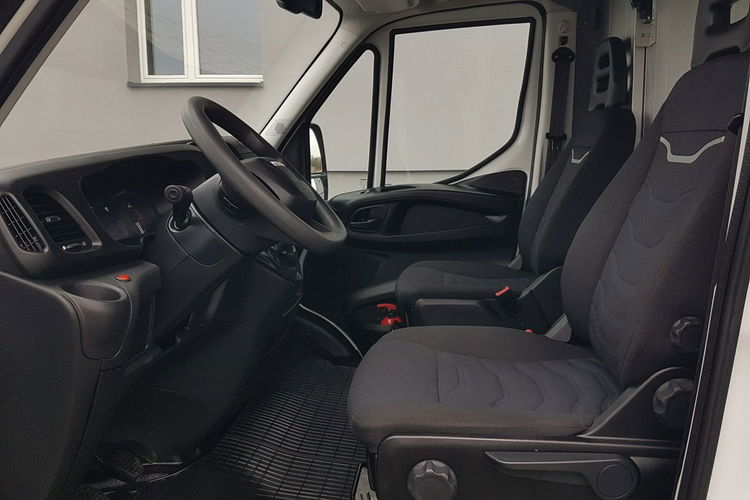 Iveco Daily KONTENER NISKOPODŁOGOWY 4.43x2.23x2.42 SKLEP FOODTRUCK KAMPER KLIMA zdjęcie 21