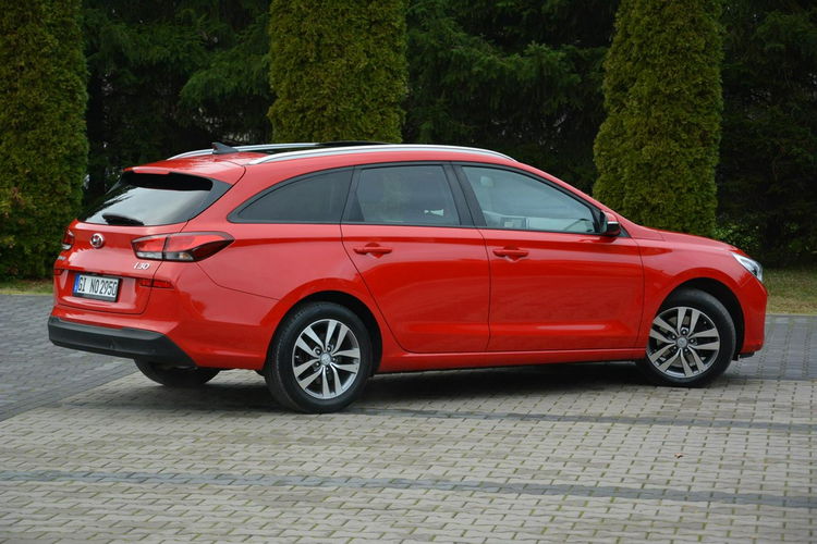 Hyundai i30 Panorama Ledy Duża Navi Kamera Asystent pasa Parktronic zdjęcie 12