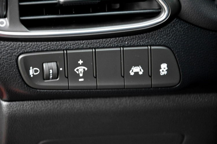 Hyundai i30 Panorama Ledy Duża Navi Kamera Asystent pasa Parktronic zdjęcie 27