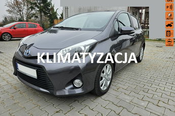 Toyota Yaris HYBRYDA / Nawigacja / Automat / Klimatronik x 2 / Tempomat