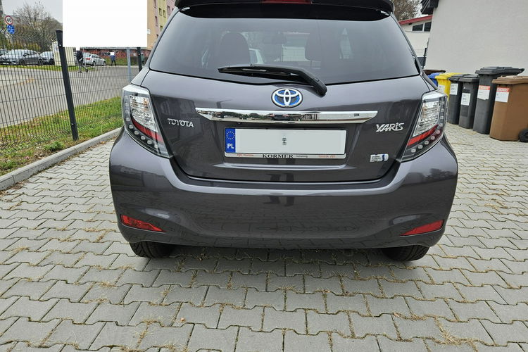 Toyota Yaris HYBRYDA / Nawigacja / Automat / Klimatronik x 2 / Tempomat zdjęcie 18