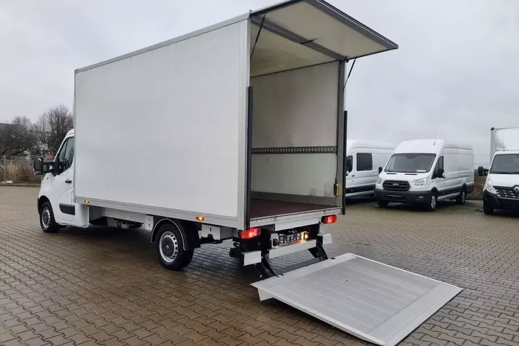 Renault Master 99999zł NETTO Kontener 8 ePAL 2.3 dCI/131KM zdjęcie 10