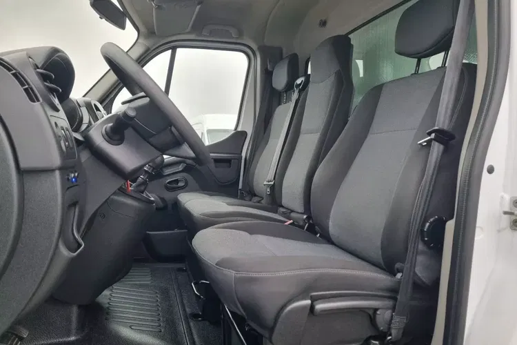 Renault Master 99999zł NETTO Kontener 8 ePAL 2.3 dCI/131KM zdjęcie 15