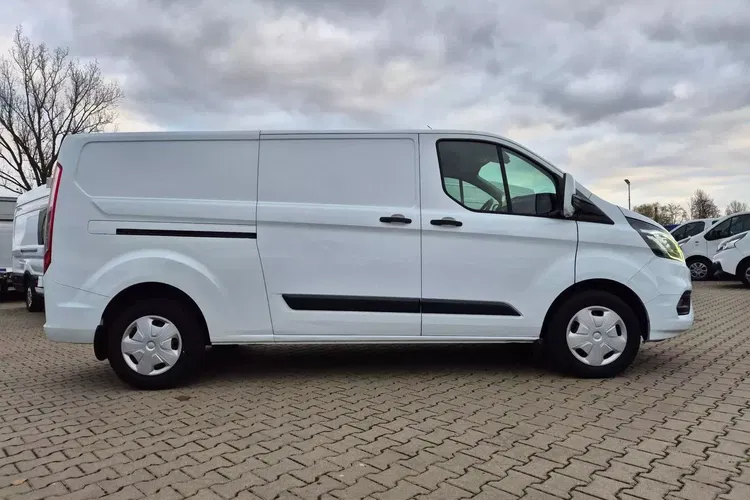 Ford Transit Custom Long 69999zł NETTO 2.0TdCi/131KM Automat zdjęcie 6