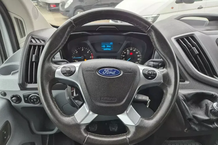 Ford Transit L2H2 64999zł NETTO Brygadówka 6 osób 2.0TdCi/170KM zdjęcie 18