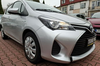 Toyota Yaris 1.5 Benzyna / Hybryda. Bezwypadkowa. Serwisowana. Oryginalny Przebieg.