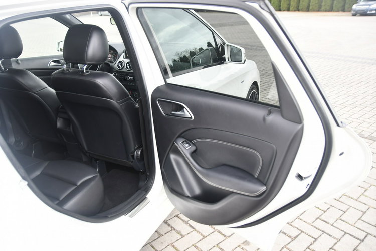 Mercedes B 180 1.6benz Navi, Ledy, Xenony, Parktr.Skóry, Szyberdach. zdjęcie 23