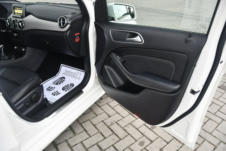 Mercedes B 180 1.6benz Navi, Ledy, Xenony, Parktr.Skóry, Szyberdach. zdjęcie 26