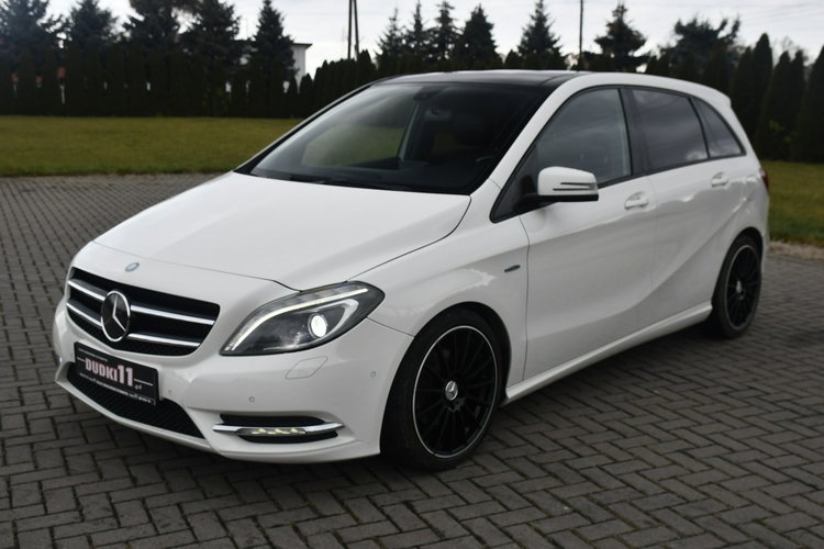 Mercedes B 180 1.6benz Navi, Ledy, Xenony, Parktr.Skóry, Szyberdach. zdjęcie 8