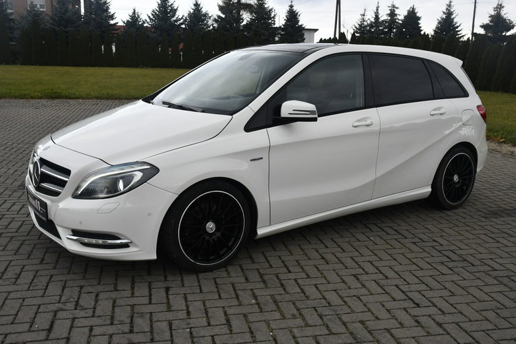 Mercedes B 180 1.6benz Navi, Ledy, Xenony, Parktr.Skóry, Szyberdach. zdjęcie 9
