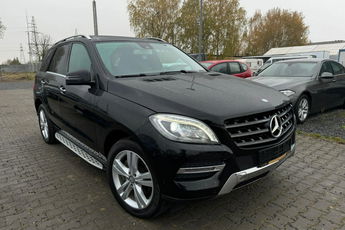 Mercedes ML 350 Roczna Gwarancja Bi-Xenon Panorama 4x4 Skóra Ele.Klapa Skóra Ekrany