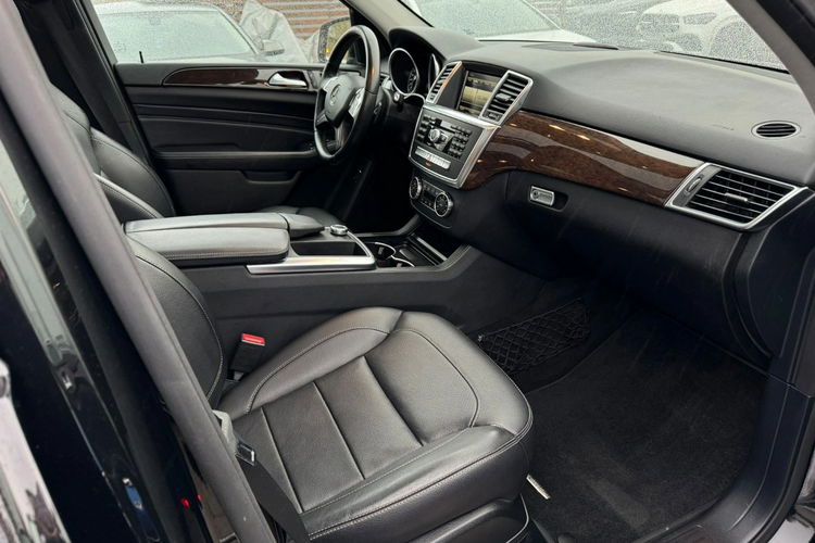 Mercedes ML 350 Roczna Gwarancja Bi-Xenon Panorama 4x4 Skóra Ele.Klapa Skóra Ekrany zdjęcie 14