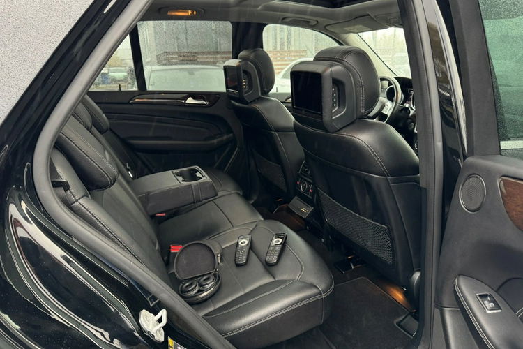Mercedes ML 350 Roczna Gwarancja Bi-Xenon Panorama 4x4 Skóra Ele.Klapa Skóra Ekrany zdjęcie 15