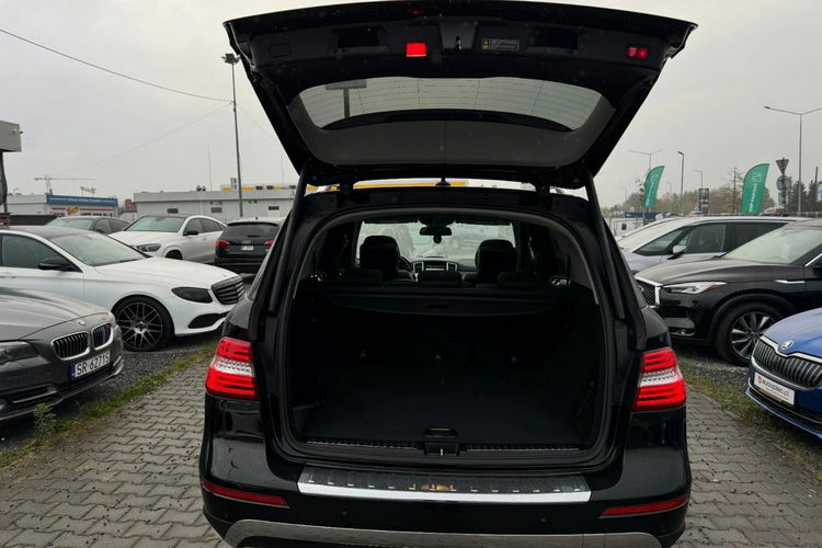 Mercedes ML 350 Roczna Gwarancja Bi-Xenon Panorama 4x4 Skóra Ele.Klapa Skóra Ekrany zdjęcie 23
