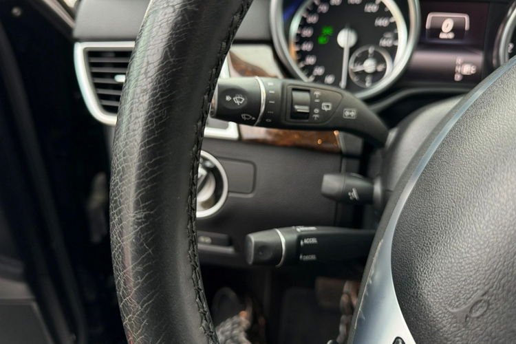 Mercedes ML 350 Roczna Gwarancja Bi-Xenon Panorama 4x4 Skóra Ele.Klapa Skóra Ekrany zdjęcie 30