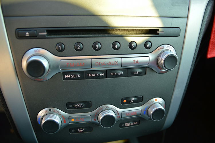 Nissan Murano śliczny , full opcja zdjęcie 11