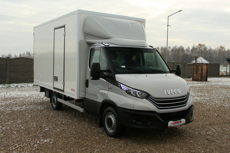 Iveco Daily 35S16 Kontener 8-palet GWARANCJA 3.0/160KM Zawieszenie Pneumatyczne zdjęcie 4